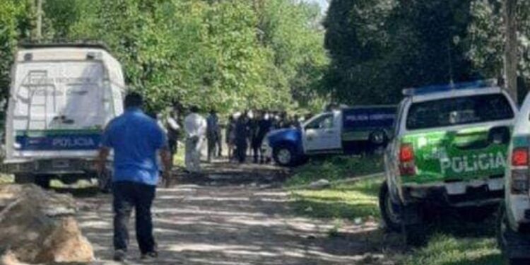 Pontevedra: Encuentran asesinado a puñaladas a un adolescente