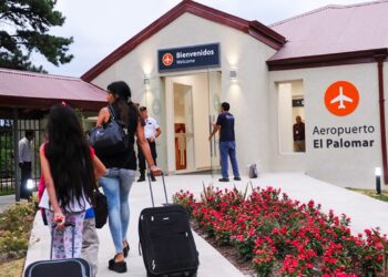 El Aeropuerto El Palomar cierra sus puertas y la empresa Flybondi se muda a Ezeiza