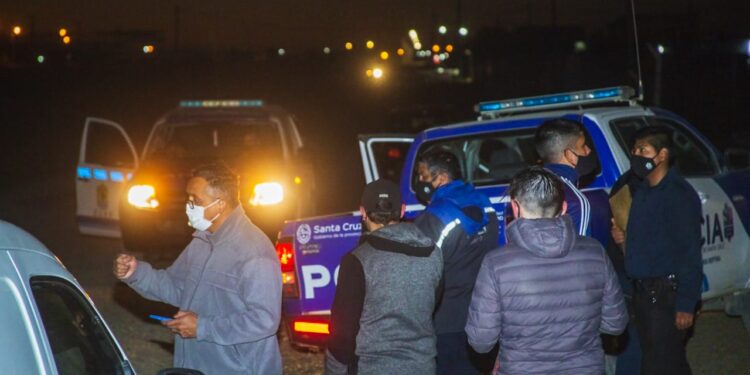 Santa Cruz: Un niño y su padre quedaron en medio de una balacera y el menor murió