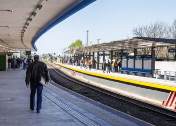 Boulogne: Mató a su pareja tras arrojarla a las vías del tren