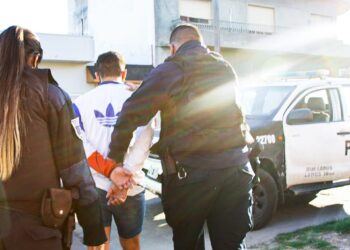 Lanús: Cayeron dos delincuentes de la banda de motochorros que atemorizaba a los comerciantes de la zona