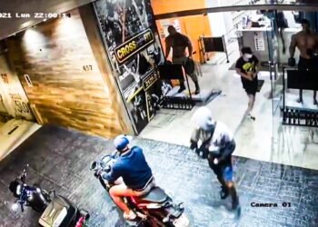 Video: Cuatro motochorros armados atemorizan la zona de Lanús tras cometer varios asaltos