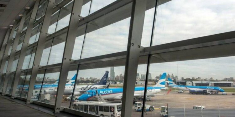 Los turistas extranjeros de todo el mundo ya pueden entrar a la Argentina.