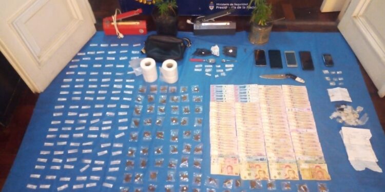 La Unidad Operativa Federal de San Isidro detuvo a 11 personas acusadas de comercializar estupefacientes