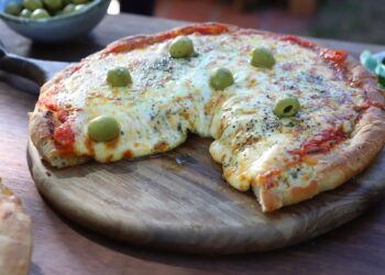 TRES DE FEBRERO : Noche de las pizzas.