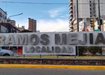 Ramos Mejía: Debate por el cartel de la Estación.