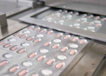 El Gobierno acelera la compra de la píldora de Pfizer, el primer medicamento oral contra el coronavirus.