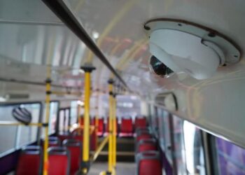 Vicente López: instalarán cámaras de seguridad en los colectivos de la Línea del Bicentenario.