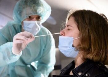 Alerta COVID: los dos escenarios «preocupantes» que podrían darse con una nueva variante, según un reconocido epidemiólogo.