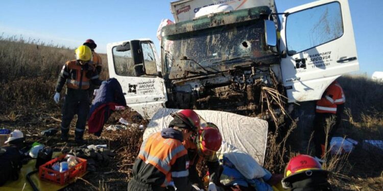 Tres detenidos por la muerte de camionero agredido a pedradas en un piquete por falta de gasoil.