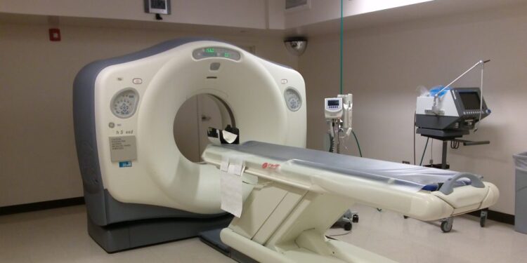Incorporarán equipamiento en 25 centros de salud de Vicente López.