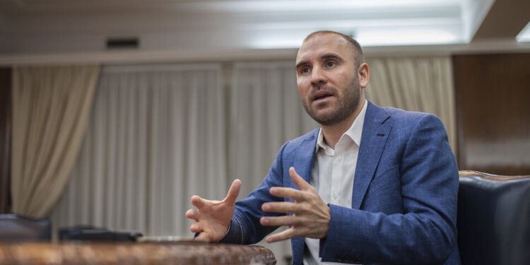 Renunció Guzmán  ex ministro de economía.