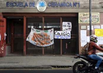 Siguen en conflicto 15 escuelas de  y hay 6 tomadas en CABA.