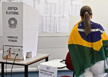 Lula ganó por más de 5 puntos e irá a segunda vuelta con Bolsonaro.