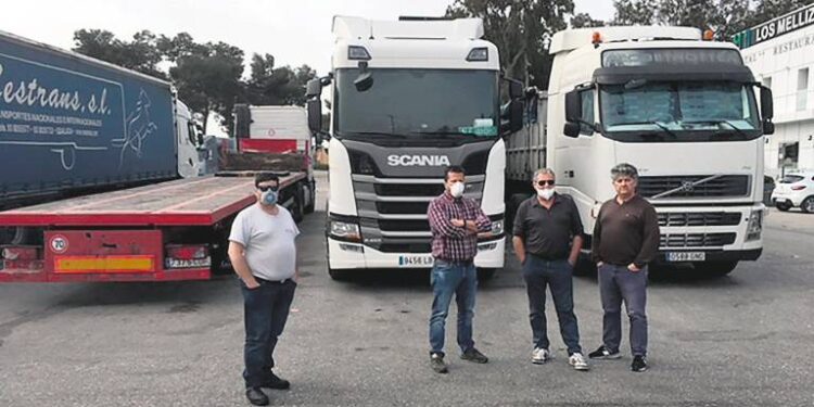 Paritarias Camioneros 2022: Nueva reunión en Trabajo entre el gremio y los empresarios del sector.