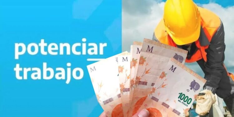 El Presidente firmó un decreto para vincular planes sociales con empleo genuino.