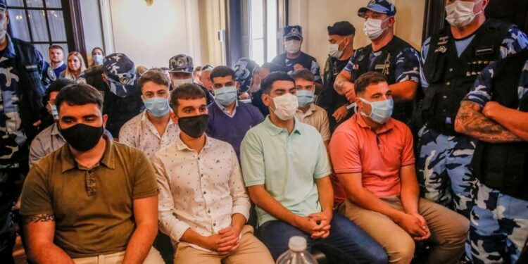 La Fiscalía pidió perpetua para los rugbiers porque «todos hicieron todo para matar» a Báez Sosa.