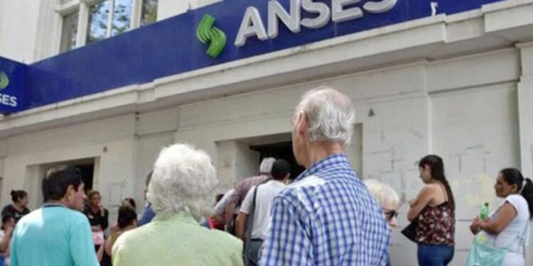 ANSES: Cómo son las nuevas estafas y dónde denunciarlas.