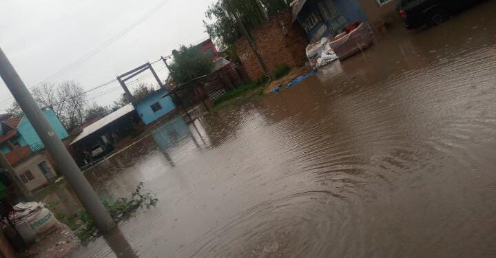 OTRA VEZ EL AGUA GANA AL BARRIO 9 DE JULIO DE ESTEBAN ECHEVERRIA.