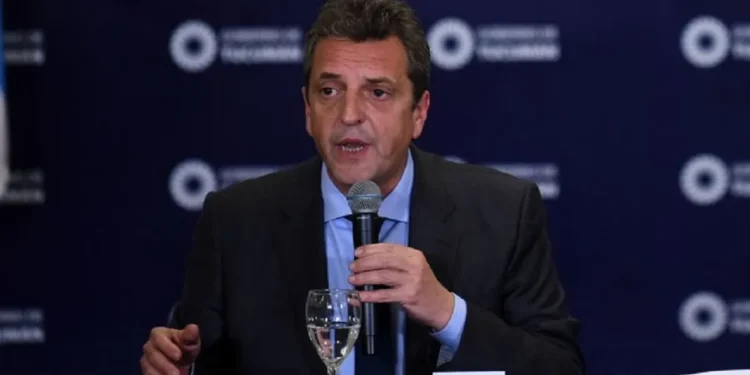 MASSA : VA POR TODO  Y SE JUEGA TODAS LAS CARTAS ANTE MILEI .