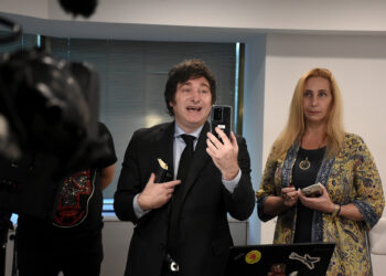 ASI SERAN LOS NUEVOS MINISTROS DE MILEI .
