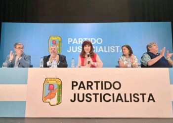 Cristina Kirchner asumió la presidencia del PJ: «Estamos en un ciclo de apropiación y depredación».
