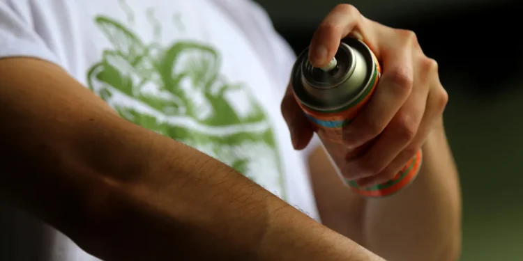 La ANMAT prohibió dos marcas de repelentes para mosquitos.