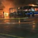 Incendio en la terminal de La Cabaña S.A. en Rafael Castillo: al menos cuatro colectivos destruidos.