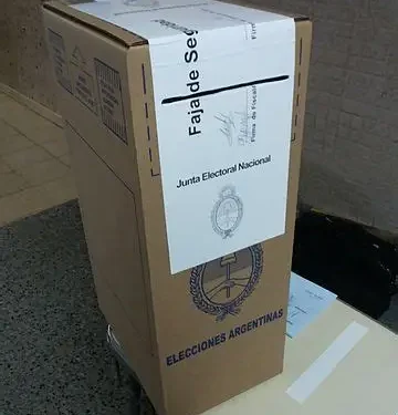Milei pierde apoyo a nivel nacional y el peronismo crece en la provincia de Buenos Aires, según Zuban Córdoba.