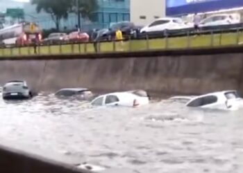 Fuerte temporal en el AMBA: Rescates, destrozos y cortes de luz.