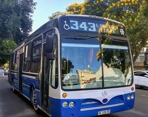 LA 343 ASUMIRIA LA LINEA 333 EN SAN ISIDRO