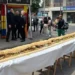 CAOS EN AVELLANEDA: SAQUEARON UN SÁNDWICH GIGANTE DE MATAMBRE A LA PIZZA.