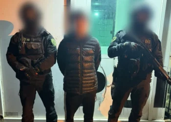 La Policía de la Ciudad detuvo en la villa 1-11-14 a un prófugo con pedidos de captura.