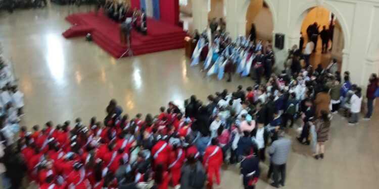 El Palomar Colegio Militar de la Nación recibe a alumnos de 4 grado.