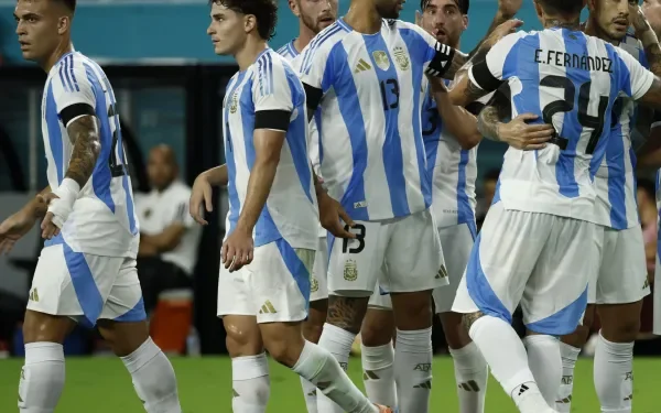 Argentina venció a Jordania y avanzó con puntaje perfecto.