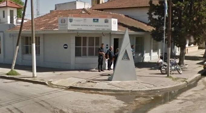 Último momento :ACABAN DE ASESINAR A UNA CHICA EN GONZÁLEZ CATÁN.