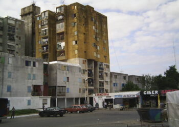 TRES DE FEBRERO :ASESINARON A UN POLICIA DE LA BONAERENSE.