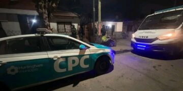 Desarticulan un presunto punto de venta de drogas en Hurlingham: dos detenidos.
