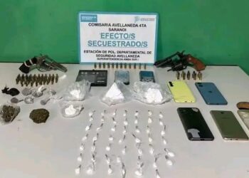 Desbaratan un búnker narco montado en una casa usurpada en Sarandí: dos detenidos.