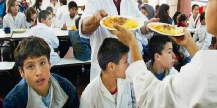 Gremios docentes reclamaron una mejora salarial y medidas para reforzar la seguridad en las escuelas bonaerenses.