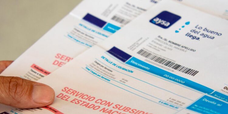 Informe sobre el aumento de las tarifas de servicios públicos y su impacto en los hogares.