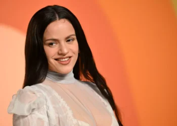La cantante española Rosalía canceló las presentaciones que tenía previstas en Villa Crespo luego de la fuerte ola de críticas y los pedidos masivos de devolución de entradas por parte de sus seguidores en Argentina.