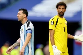 El emotivo gesto de Messi con Vozinha tras la victoria de Argentina: «Tu gente debe estar muy orgullosa de vos»
