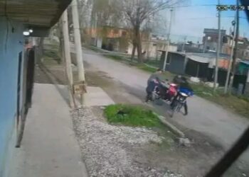 Rafael Castillo : Motochorros asaltaron a un hombre y a su hijo para robarles la motocicleta en Barrio El Porvenir