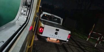 Hurlingham: Una formación de la línea Urquiza embistió a una camioneta .