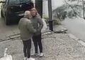 Denuncian un robo tras un engaño en plena calle en Caseros