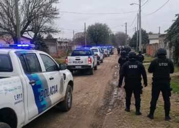 Florencio Varela: Fuerte operativo policial contra el narcotráfico en Villa Argentina