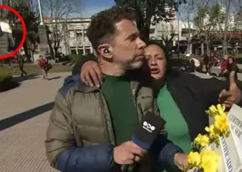 Agredieron al meteorólogo Daniel Roggiano durante un móvil en vivo de Telefe en la Plaza de San Martín