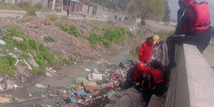 Quilmes: Encontraron un cuerpo en un arroyo y buscan determinar las causas de la muerte