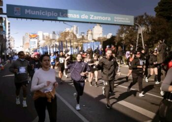 LOMAS CORRE EN COMUNIDAD